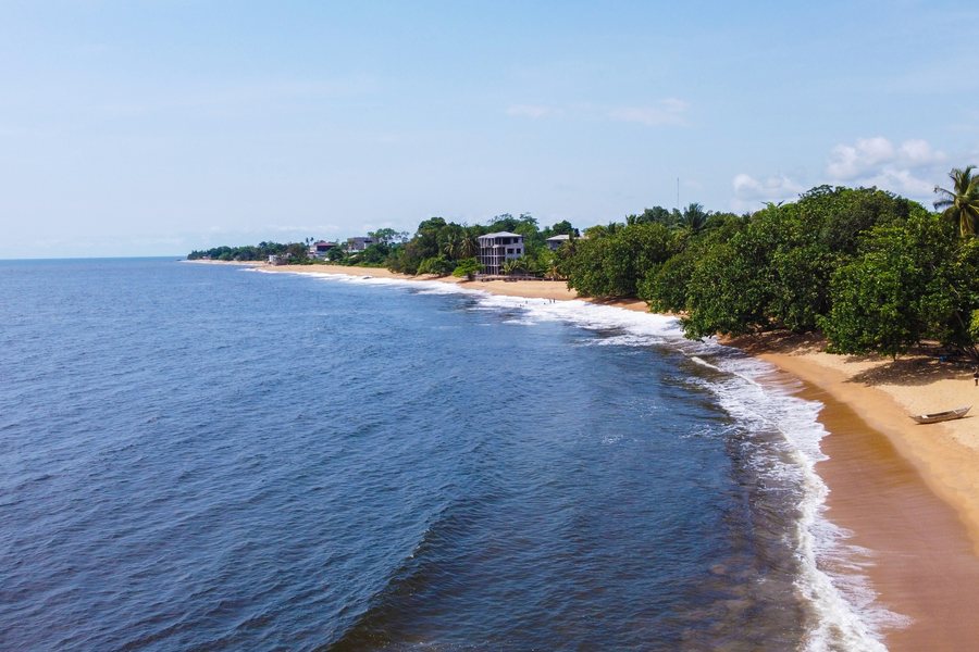 La côte de Kribi vue d'en haut